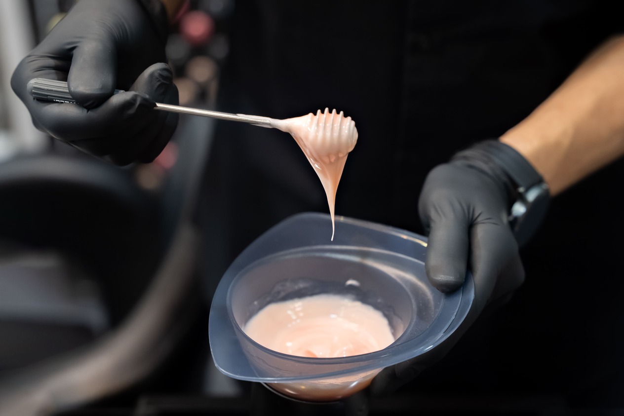 ISSONE ATELIER DE COIFFURE -Lissage brésilien à Lyon