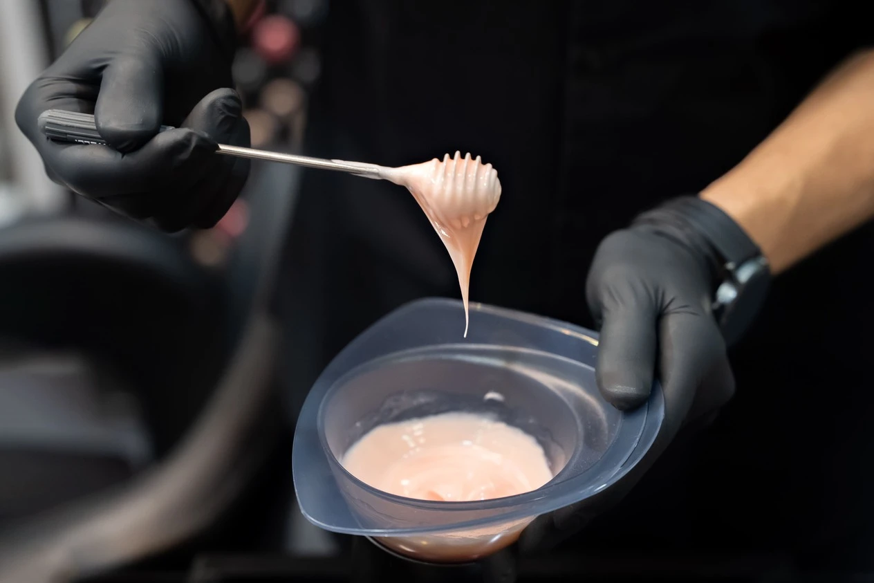 ISSONE ATELIER DE COIFFURE -Lissage brésilien à Lyon